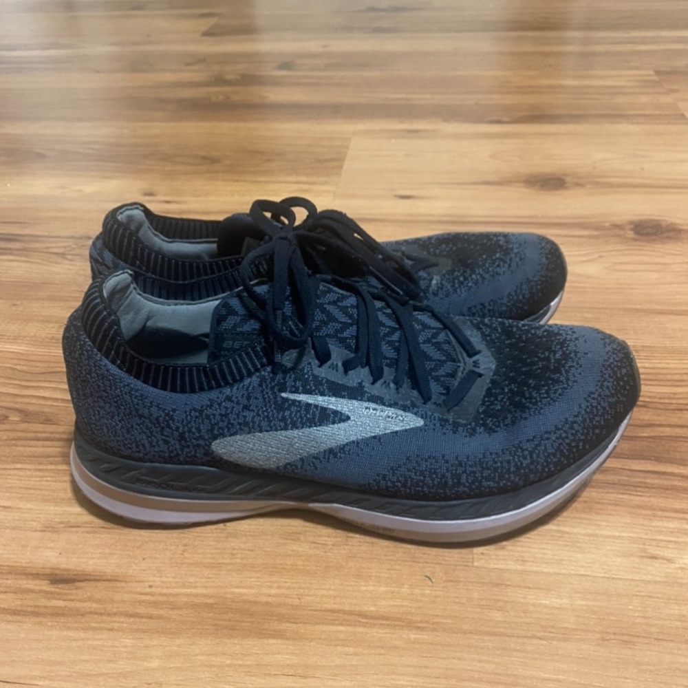 Brooks brand new